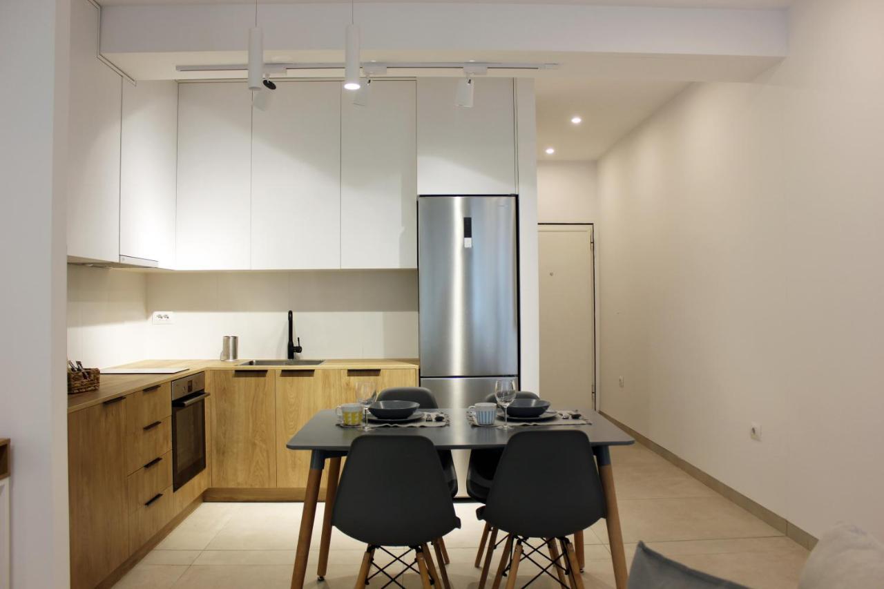 Collective Urban Villa In Tirana Exterior photo